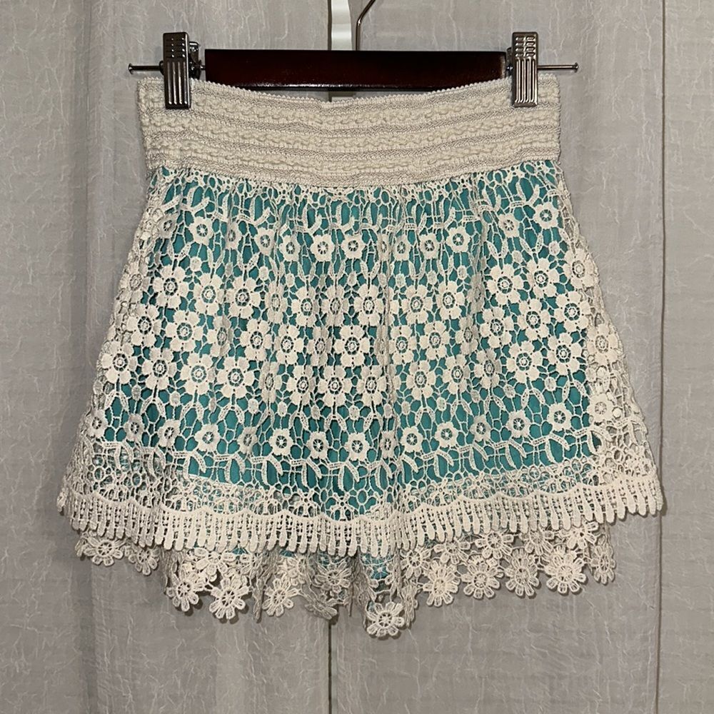 Beauties XL Ivory Teal Lace Skort - Picture 2 of 9